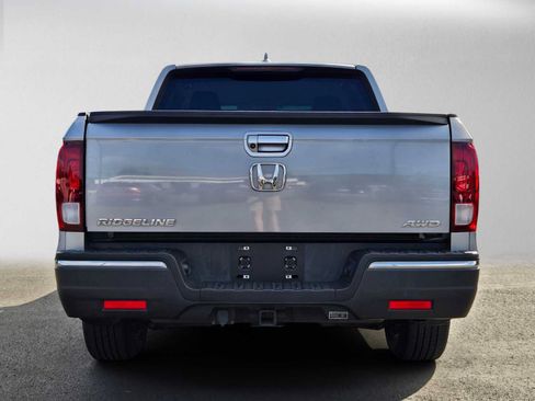 Used 2018 Honda Ridgeline RTL image 4