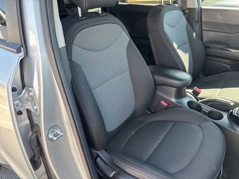 Used 2017 Kia Soul + w/ Audio Package FWD image 51