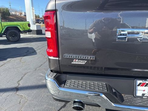 New 2026 RAM 1500 4x4 Crew Cab image 10