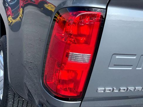 Used 2022 Chevrolet Colorado LT image 27