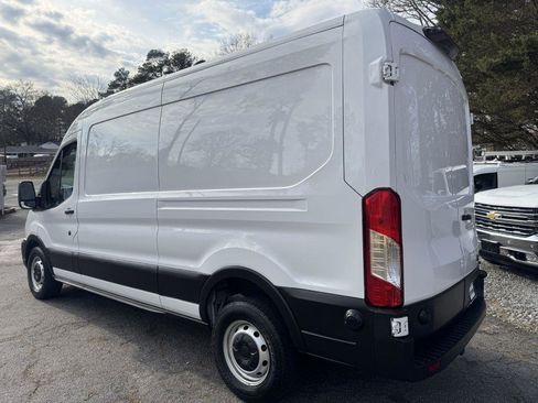 Used 2024 Ford Transit 250 148 Medium Roof image 4
