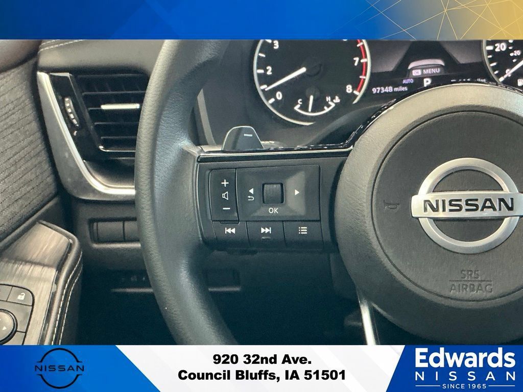 Used 2021 Nissan Rogue SV AWD/4WD image 18
