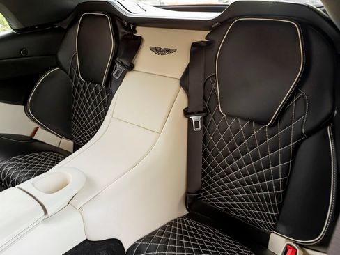 Used 2018 Aston Martin Vanquish S RWD image 22