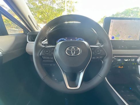 Used 2025 Toyota RAV4 Limited FWD image 15