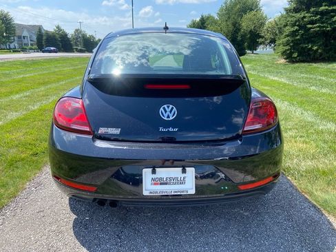 Used 2019 Volkswagen Beetle 2.0T S FWD image 4
