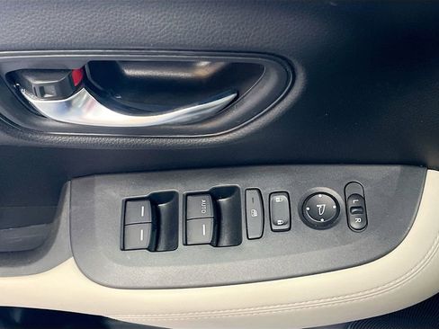 Used 2023 Honda HR-V LX image 17