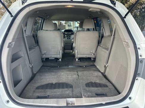 Used 2016 Honda Odyssey LX image 9