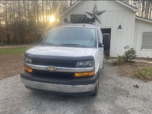 Used 2021 Chevrolet Express 3500 w/ Power Convenience Package image 5