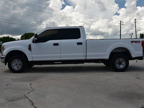 Used 2022 Ford F250 XL w/ Power Equipment Group AWD/4WD image 4