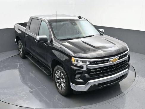 Used 2023 Chevrolet Silverado 1500 LT AWD/4WD image 19
