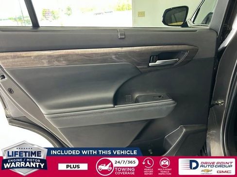 Used 2022 Toyota Highlander Limited AWD/4WD image 21