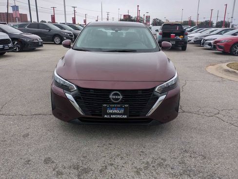 Used 2024 Nissan Sentra SV image 3