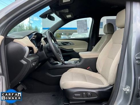 Used 2023 Chevrolet Traverse LT w/ LPO, Cargo Package AWD/4WD image 19