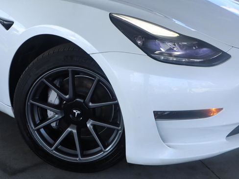 Used 2023 Tesla Model 3 Standard Range RWD image 4