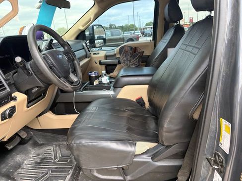 Used 2021 Ford F250 XLT w/ XLT Premium Package AWD/4WD image 7