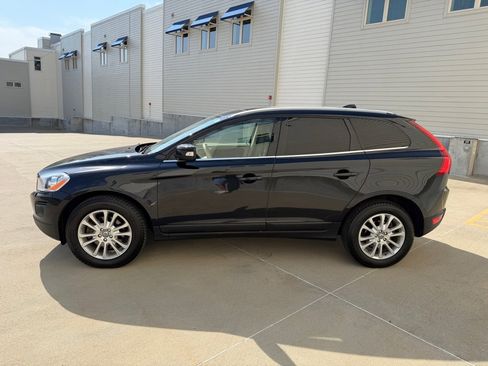 Used 2010 Volvo XC60 T6 AWD/4WD image 6