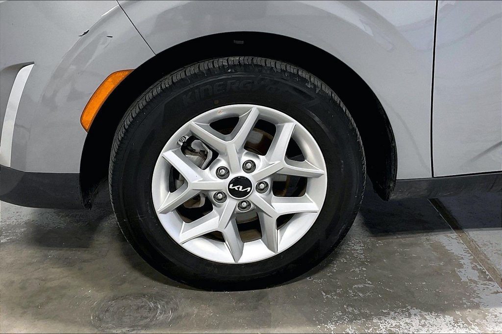 Used 2025 Kia Soul LX w/ LX Technology Package FWD image 10