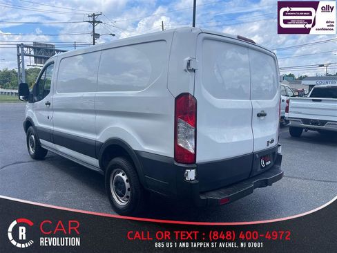 Used 2019 Ford Transit 250 130 Low Roof RWD image 5