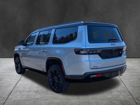New 2026 Jeep Grand Wagoneer Summit AWD/4WD image 6
