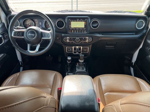 Used 2023 Jeep Gladiator Overland w/ LED Lighting Group AWD/4WD image 26