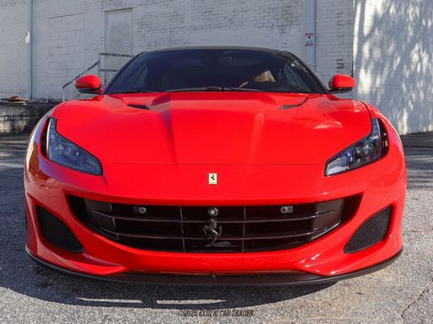 Used 2019 Ferrari Portofino image 13