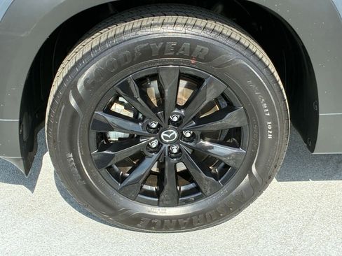 Used 2025 Nissan Versa SV FWD image 30