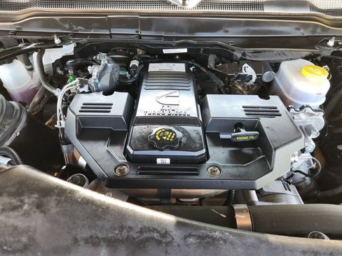Used 2024 RAM 3500 Tradesman w/ Chrome Appearance Group AWD/4WD image 29