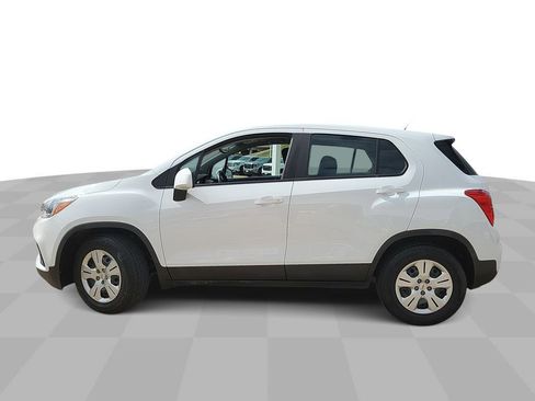 Used 2017 Chevrolet Trax LS w/ LPO, Cargo Package image 5