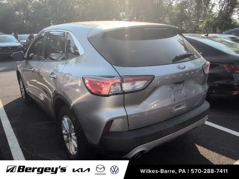 Used 2022 Ford Escape SE w/ Convenience Package FWD image 10