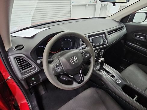 Used 2017 Honda HR-V LX image 12