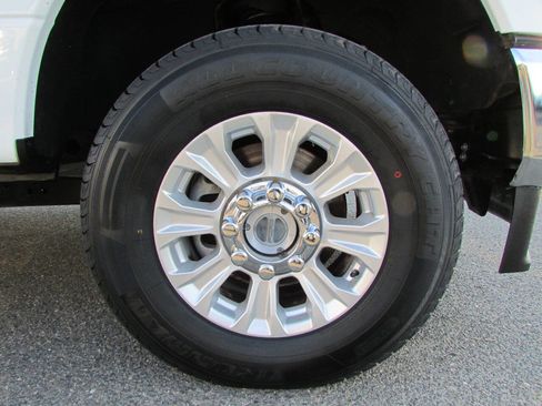 Used 2022 Ford F250 XLT image 16