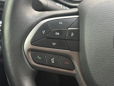 Used 2019 Jeep Cherokee Limited AWD/4WD image 31