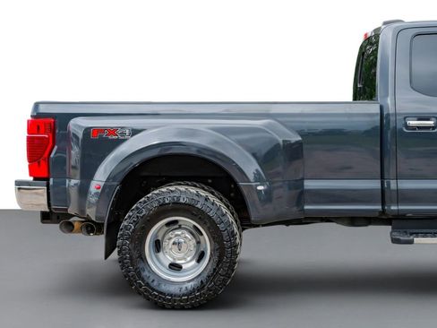 Used 2021 Ford F350 Lariat w/ Lariat Ultimate Package AWD/4WD image 6