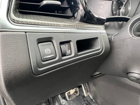 Used 2022 Cadillac XT5 Sportv AWD/4WD image 16