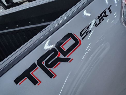 Used 2020 Toyota Tacoma TRD Sport w/ Technology Package image 26