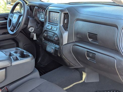 Used 2020 Chevrolet Silverado 1500 Custom w/ Custom Value Package image 30