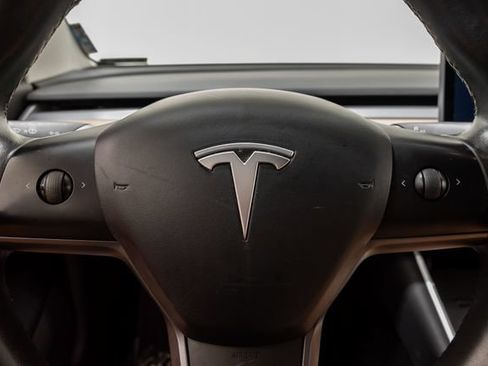 Used 2018 Tesla Model 3 Long Range RWD image 12
