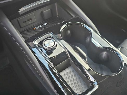 New 2025 Buick Envision Avenir image 28