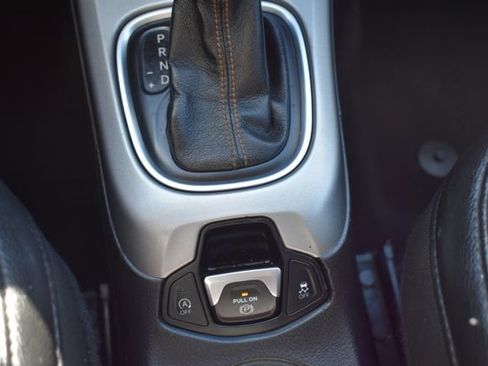 Used 2018 Jeep Compass Latitude w/ Cold Weather Group AWD/4WD image 27