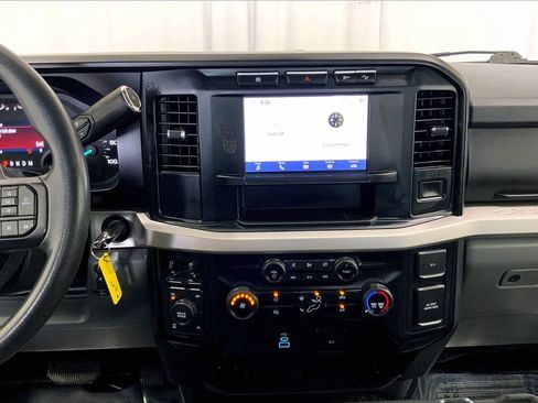 Used 2024 Ford F250 XLT w/ FX4 Off-Road Package AWD/4WD image 5