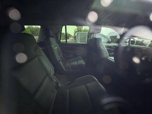 Used 2016 Chevrolet Tahoe LT w/ Luxury Package RWD image 4