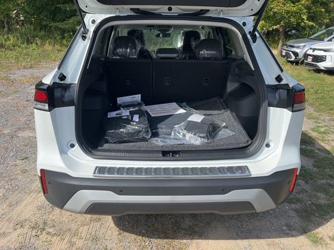 New 2025 Volkswagen Tiguan S image 9