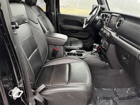 Certified 2022 Jeep Wrangler Unlimited Sahara w/ Cold Weather Group image 14