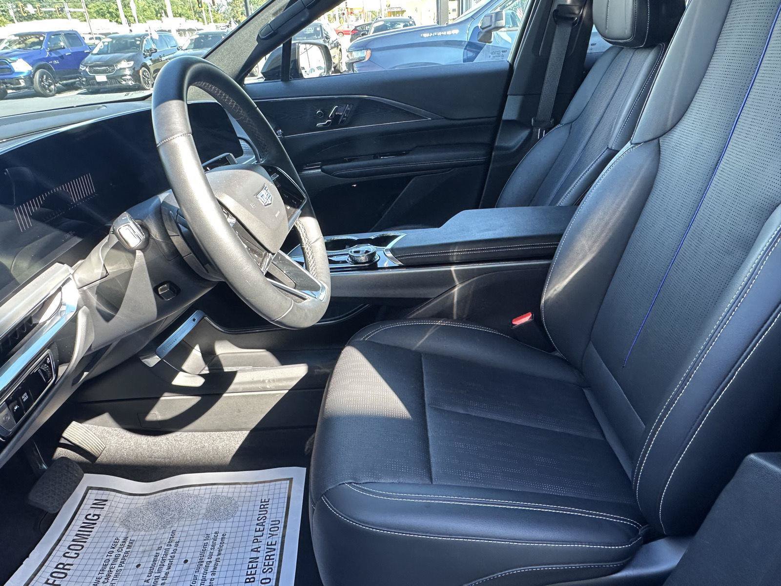 Used 2024 Cadillac Lyriq Sport AWD/4WD image 22