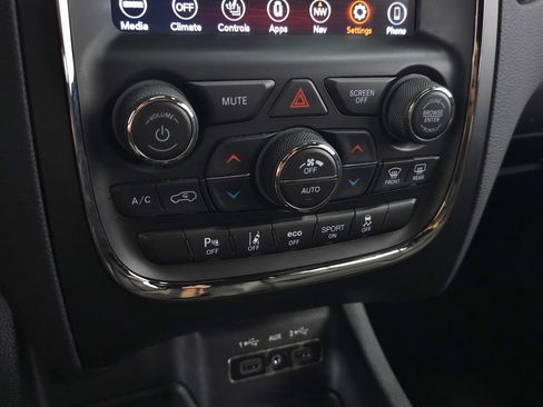 Used 2020 Dodge Durango R/T w/ Technology Group RWD image 30