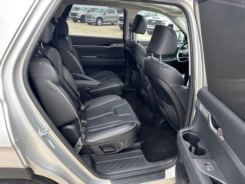 Used 2023 Hyundai Palisade SEL w/ Premium Package AWD/4WD image 7