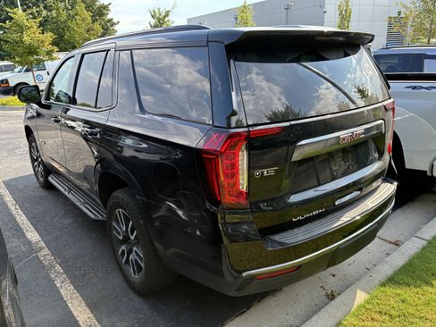 Used 2024 GMC Yukon AT4 AWD/4WD image 6