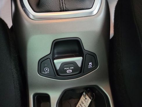 Used 2019 Jeep Renegade Limited w/ Quick Order Package 22P image 48