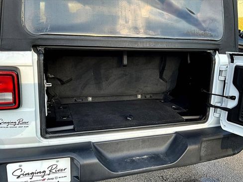 Used 2021 Jeep Wrangler Sport image 29