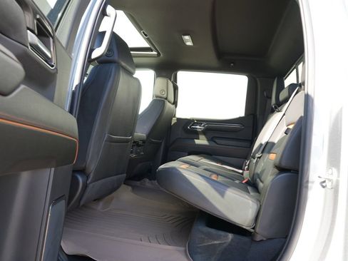 Used 2024 GMC Sierra 1500 AT4 w/ AT4 Premium Package image 23